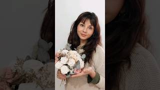 UN MUNDO DE FLORES 💐 flowerarrangement diyprojects shorts diy diyflower [upl. by Derej]