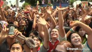 Aung San Suu Kyi receives heroes welcome from Myanmar exiles in Thailand [upl. by Yarod]