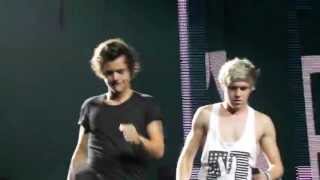 Niall seeing my shirt unbuttoned and my bra Pittsburgh 7813 [upl. by Sada529]