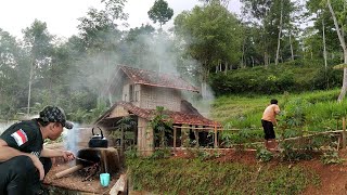 KehidupanKu ‼️ Setelah Memilih Tinggal Di Gubuk Kecil Tengah Sawah Tanpa Listrik Di Pinggir Hutan [upl. by Claudie]