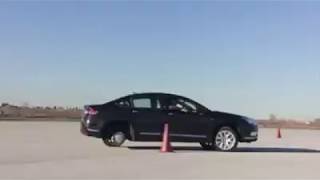 Citroen C5 travels with 3 wheels Citroen C5 3 Tekerle Gidiyor [upl. by Nonnaer]