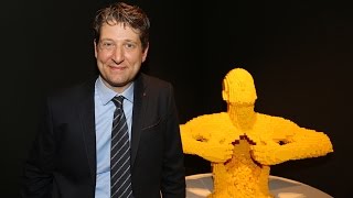 Interview with LEGO Brick Artist Nathan Sawaya  The Art of the Brick in Hamburg 2016 [upl. by Erik]