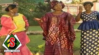 Djeneba Seck  Manghoya Foura Clip Officiel [upl. by Ennirak]