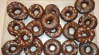 Gogoși glazurate cu ciocolată  Beignets glacés au chocolat Chocolate Glazed Donuts [upl. by Shushan]