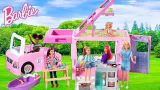 Barbie y sus hermanas se van de Campamento  Abriendo El Nuevo Camper [upl. by Kraft]