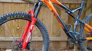 Marzocchi Bomber Z2 Review amp Comparison To Rockshox 35 Gold RL [upl. by Llertnom]