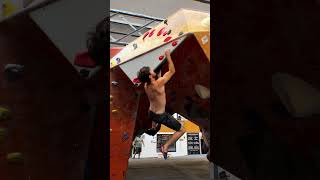 Blocbuster Courbevoie  Réglettes amp 360 bouldering climbing [upl. by Novick]