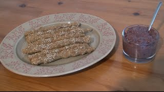 Recette de gressins raw food et sauce tapenade [upl. by Onitnelav]