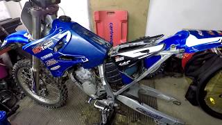 V dílně s Pavlem 9  údržba přepákování tlumiče  Yamaha YZ 125 [upl. by Gifford34]