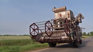 TraktorTV Folge 35  Oldtimer Mähdrescher im Portrait [upl. by Llevaj]