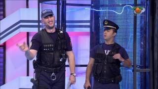 Portokalli 24 Nentor 2013  Kapo dhe policet Me vini prangat [upl. by Bradeord316]