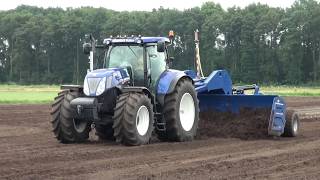 AP KB 130500265 Kilverbak met New Holland T7270  Planieren  Grading box  Leveling  Grader [upl. by Eterg]