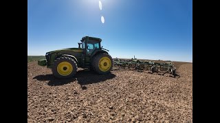 John Deere 8R 410 Just another day getting ready for corn [upl. by Vernita]