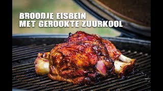 Broodje eisbein met gerookte zuurkool  FireampFood TV [upl. by Yuma]