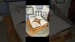 কাস্টমারকে না বলে কেক কেটে ফেললাম simplecakedecoration roundcakediyesquarecakecutting cakedecorat [upl. by Suhcnip418]