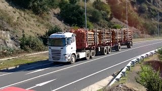 Camion forestal rodotren SCANIA sur de Chile [upl. by Anette516]