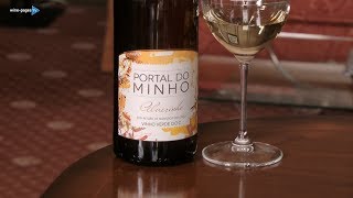 Portal do Minho Alvarinho Vinho Verde 2017 [upl. by Youlton]