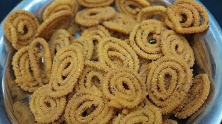 ಸುಲಭವಾಗಿ ಗರಿಗರಿಯಾದ ಚಕ್ಕುಲಿ ಮಾಡುವ ವಿಧಾನ  crispy and instant chakli recipe in Kannada [upl. by Tigdirb]