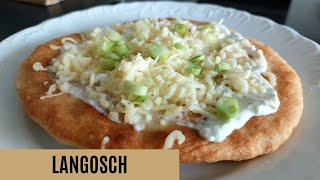 ungarisches LangosLangosch Rezept  Langos selber machen wie auf dem Weihnachtsmarkt [upl. by Salot]