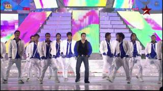 quotTere Mast Mast Do Nainquot  With Lyrics Full Song Dabangg  Salman Khan [upl. by Ahsenaj814]