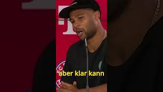 Serge Gnabry gibt den Aufenthaltsort von Personen im Mannschaftsbus bekannt gnabry bayernmunich [upl. by Zrike]