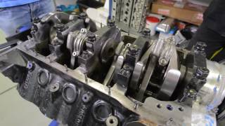 John Bowe shows how Liqui Moly MoS2 Reduces Engine Wear [upl. by Guido]