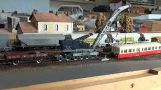 Trains miniatures  relevage dun Picasso avec la grue Cockerill 85t digitalisée [upl. by Eiraminot]