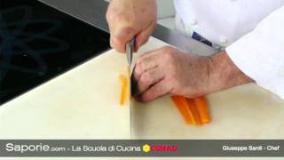 Come tagliare à la julienne  Chef Beppe Sardi  Scuola di cucina Saporie [upl. by Abdel]