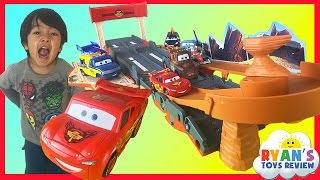 Disney Cars Lightning McQueen Toys Transforming Drift Race Track [upl. by Attenaj]