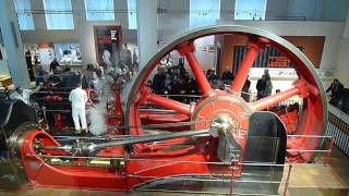 Corliss Steam Engine starting up at the London Science Museum [upl. by Harim]