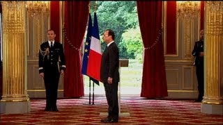 François Hollande officiellement investi président de la République [upl. by Kifar758]