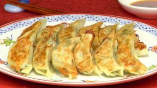 How to Make Yaki Gyoza Fried Dumpling Recipe  Cooking with Dog [upl. by Molloy410]