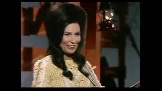 LORETTA LYNN  FIST CITY 1968  HQ STUDIO AUDIO VIDEO EDIT [upl. by Portuna124]