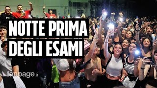 Notte prima degli esami di maturità la festa a Napoli gli studenti brindano [upl. by Us]