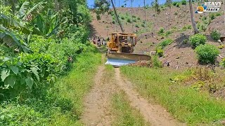 D6R XL Bulldozer Operator Works Very Well Smoothing Plantation Roads [upl. by Lepp128]