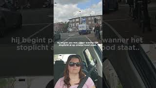 Bestuurder let niet op Gevaar op de weg🚦 rijbewijs rijles rijschool [upl. by Ahearn701]