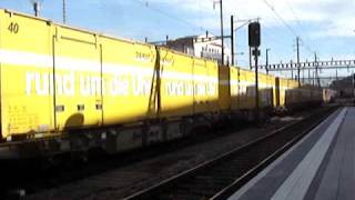 Re 66 quot11687 Bischofszellquot amp quot11639 Murtenquot amp Re 44 II quot11313quot mit Postzug in Olten [upl. by Canfield]