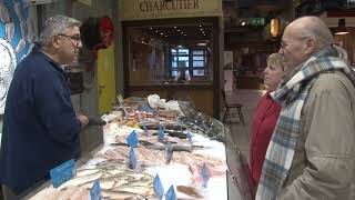 Un nouveau poissonnier au marché SaintPierre de ClermontFerrand [upl. by Mariandi610]