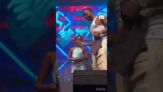 Quel spectacle magique une fille de 9ans danse comme grande au show Dadju et Tayc [upl. by Terri]