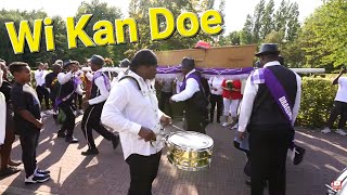 Wi Kan Doe Traditionele Surinaamse Dragers Begrafenis Rhijnhof Leiden uitvaart [upl. by Idnal]