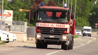 FIDENZA MEGA INCENDIO CAPANNONE ARRIVO KILOLITRICA VVF PARMA IN PNEUMATICA [upl. by Danby]