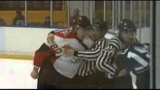 Jonathan Lavoie vs Maxim Lamarche Dec 17 2010 [upl. by Base690]