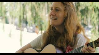 Amanda Anne Platt and the Honeycutters quotNew Yorkquot Official Video [upl. by Coussoule]