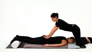 How to Give a Lower Back Massage  Shiatsu Massage [upl. by Foley]