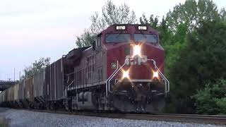 Solo CP AC4400CWM 8110 w K5HL Leads CSX K81525 on 42721 [upl. by Nallac759]