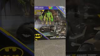 Figurka Batman vs Swamp Thing Armory Attack Batcycle [upl. by Adaran]