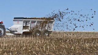 Kuhn Knight SLC 100 Series ProTwin® Slinger® Commercial Manure Spreaders [upl. by Banwell]