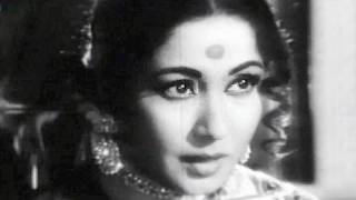 Piya Aiso Jiya Mein  Meena Kumari Geeta Dutt Sahib Bibi Aur Ghulam Song [upl. by Wernda675]