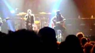 Velvet Revolver  Interstate love song live in Trenton 07 [upl. by Ytsirk]