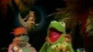 Muppet Show Kermit and Piggy  Ukulele Lady s02e15 [upl. by Connelly]